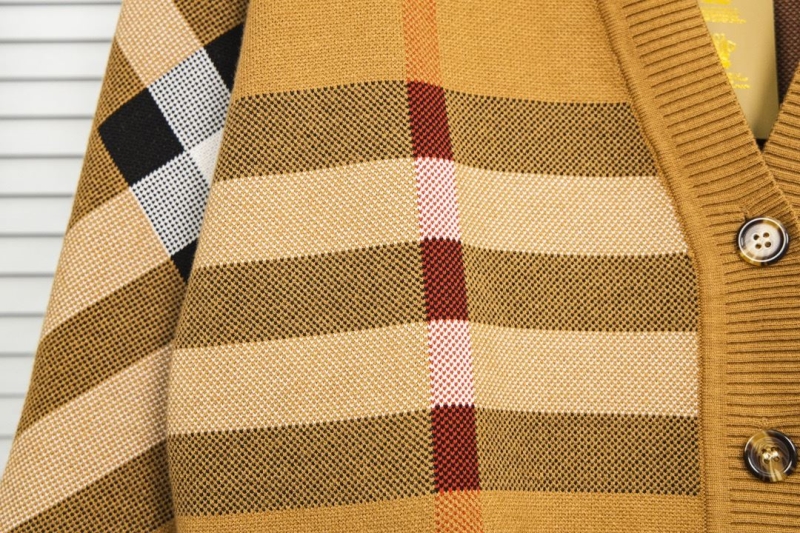 Burberry Sweaters